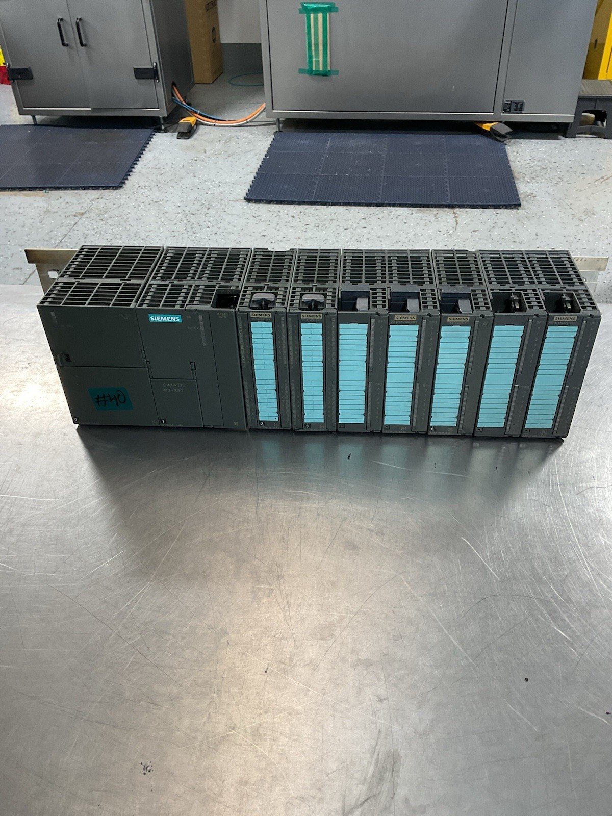 SIEMENS SIMATIC S7-300 ASSEMBLY RACK W/ MODULES.