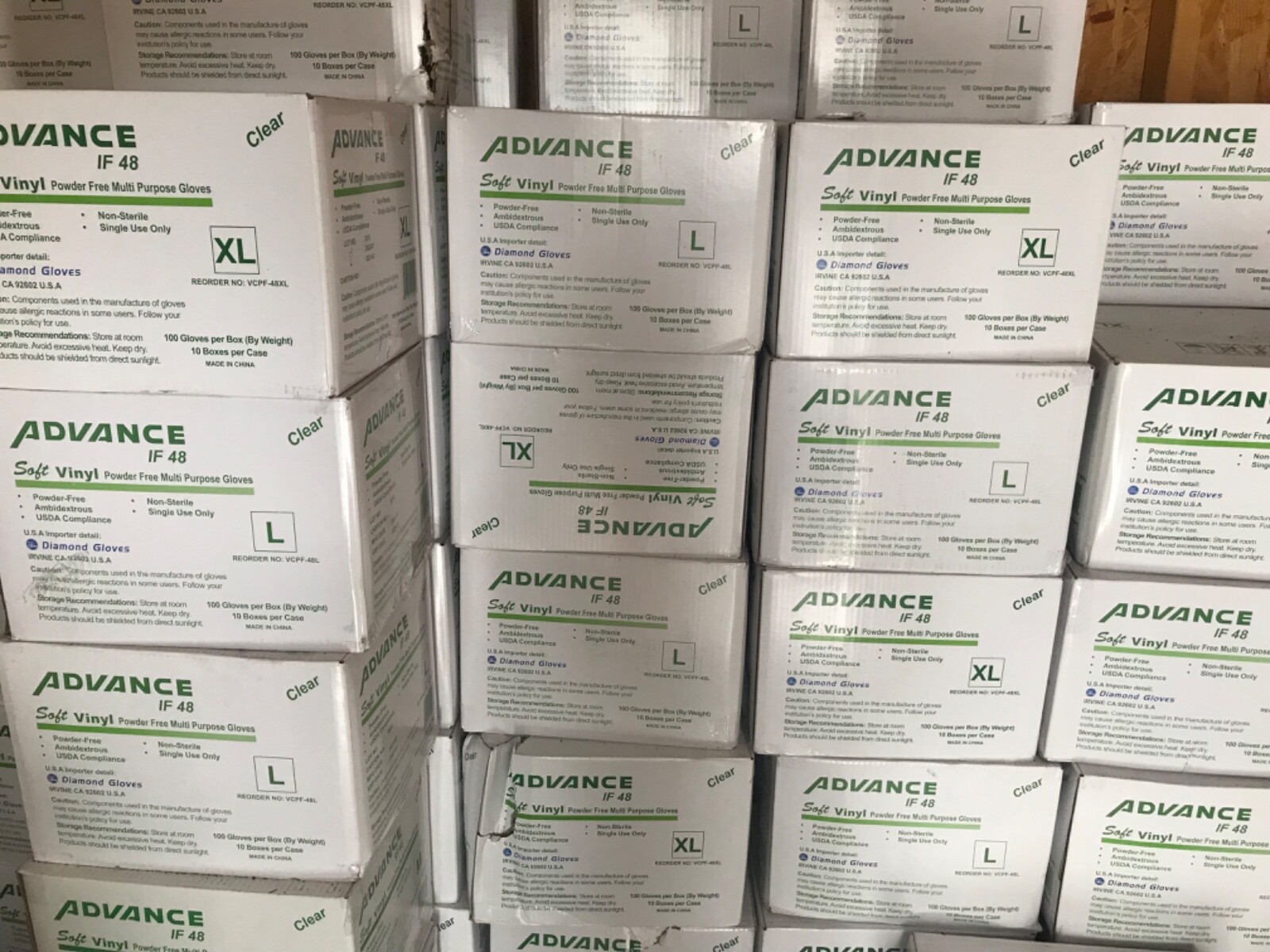 Vinyl Gloves. 1000 gloves per case available in XL and Large sizes. Disposable