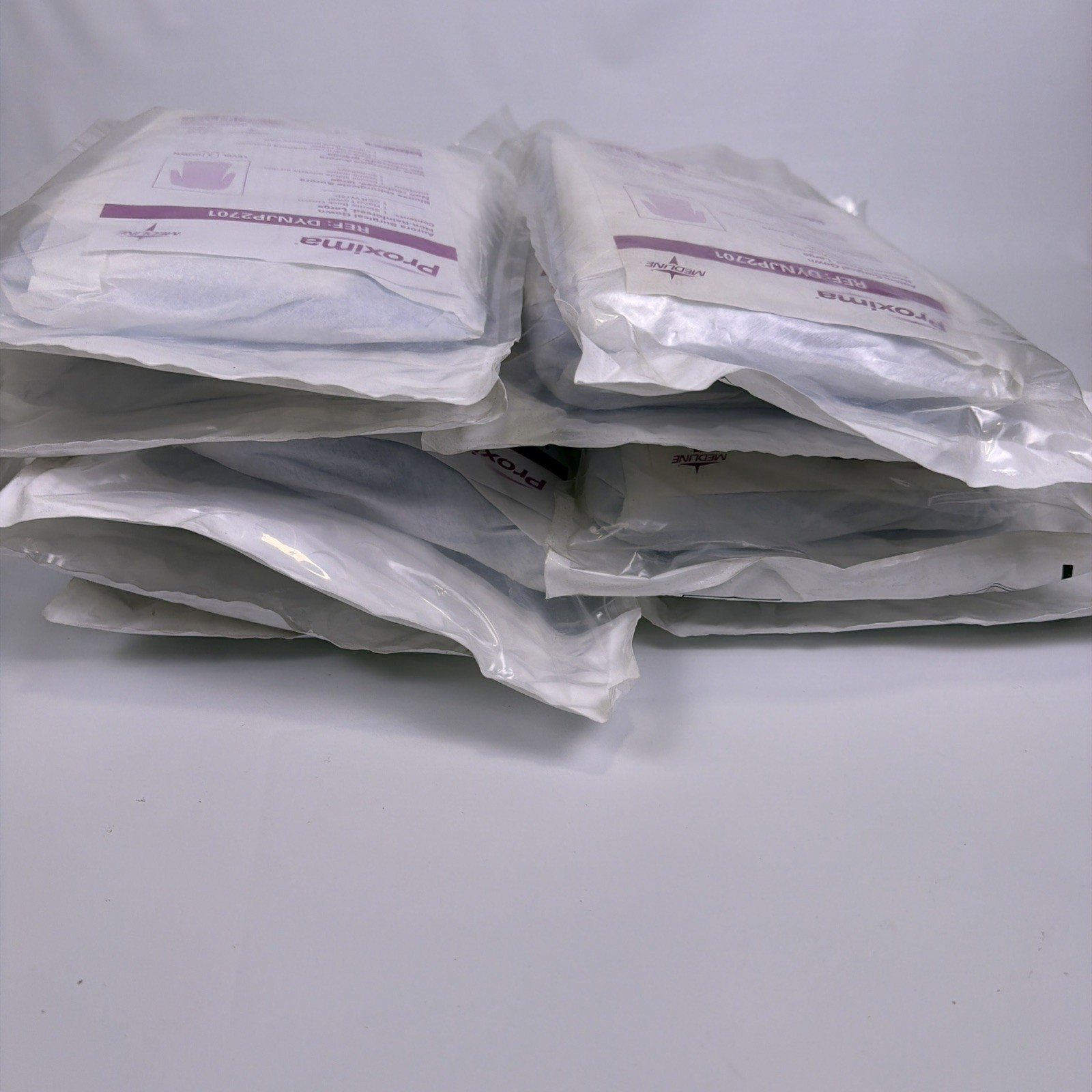 Lot of 9 MEDLINE Proxima DYNJP2701 Aurora Surgical Gowns Large Level 3 Gown