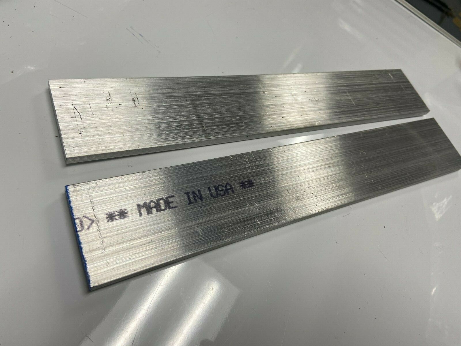2 pieces 1/4″ X 2″ ALUMINUM 6061 FLAT BAR 22″ long T6511 Extruded Mill Stock