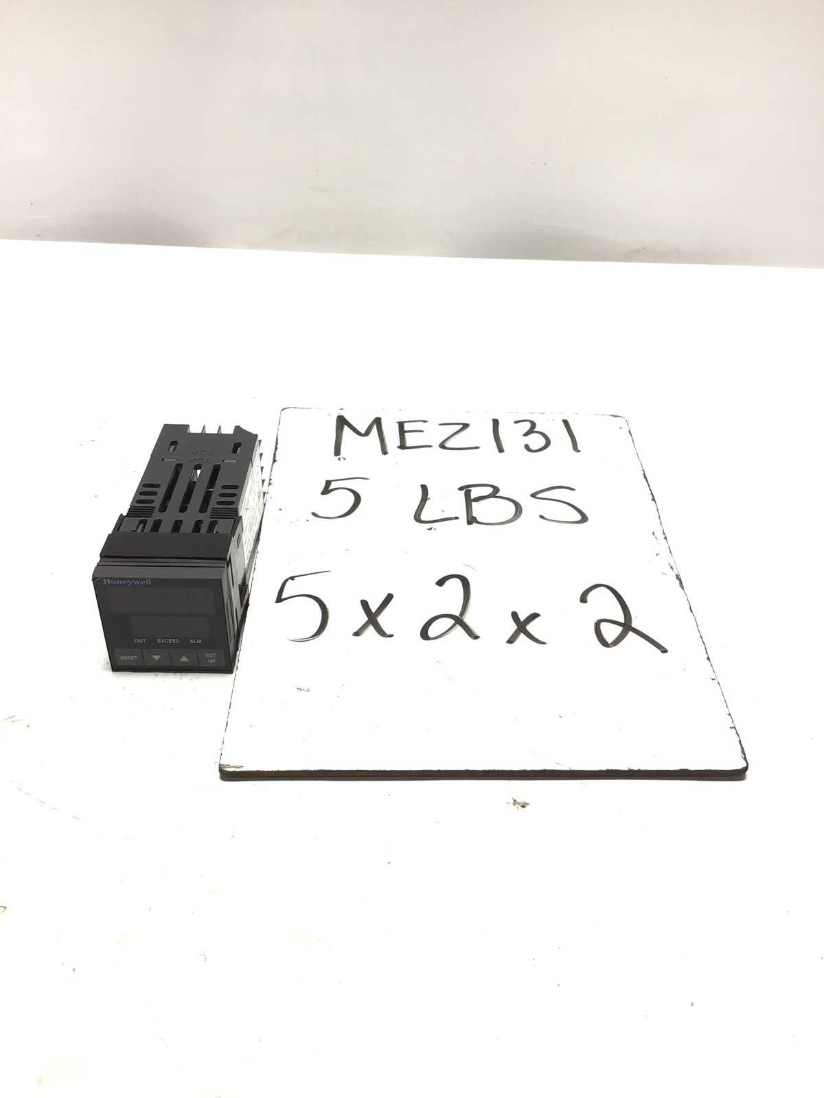 Honeywell UDC1000 Micro-Pro Temperature Controller 7.5VA 2A