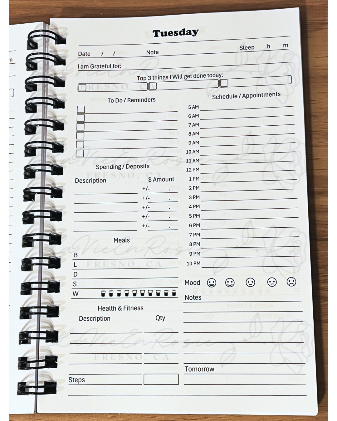 Daily Planner / Agenda ADHD Friendly 6 Months Un-Dated 5.5″ x 8.5″ Spiral Bound
