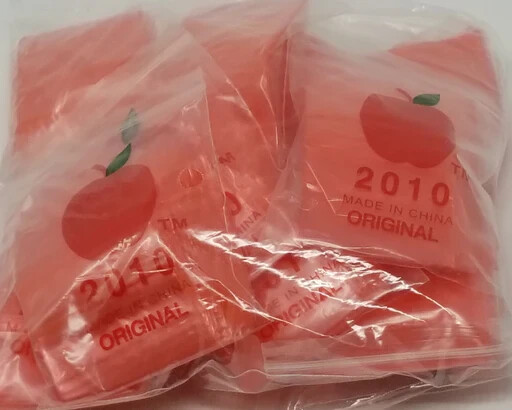Apple Mini Zip Resealable Bags 2″ x 1″ Red Baggies 2010 1000ct. NEW