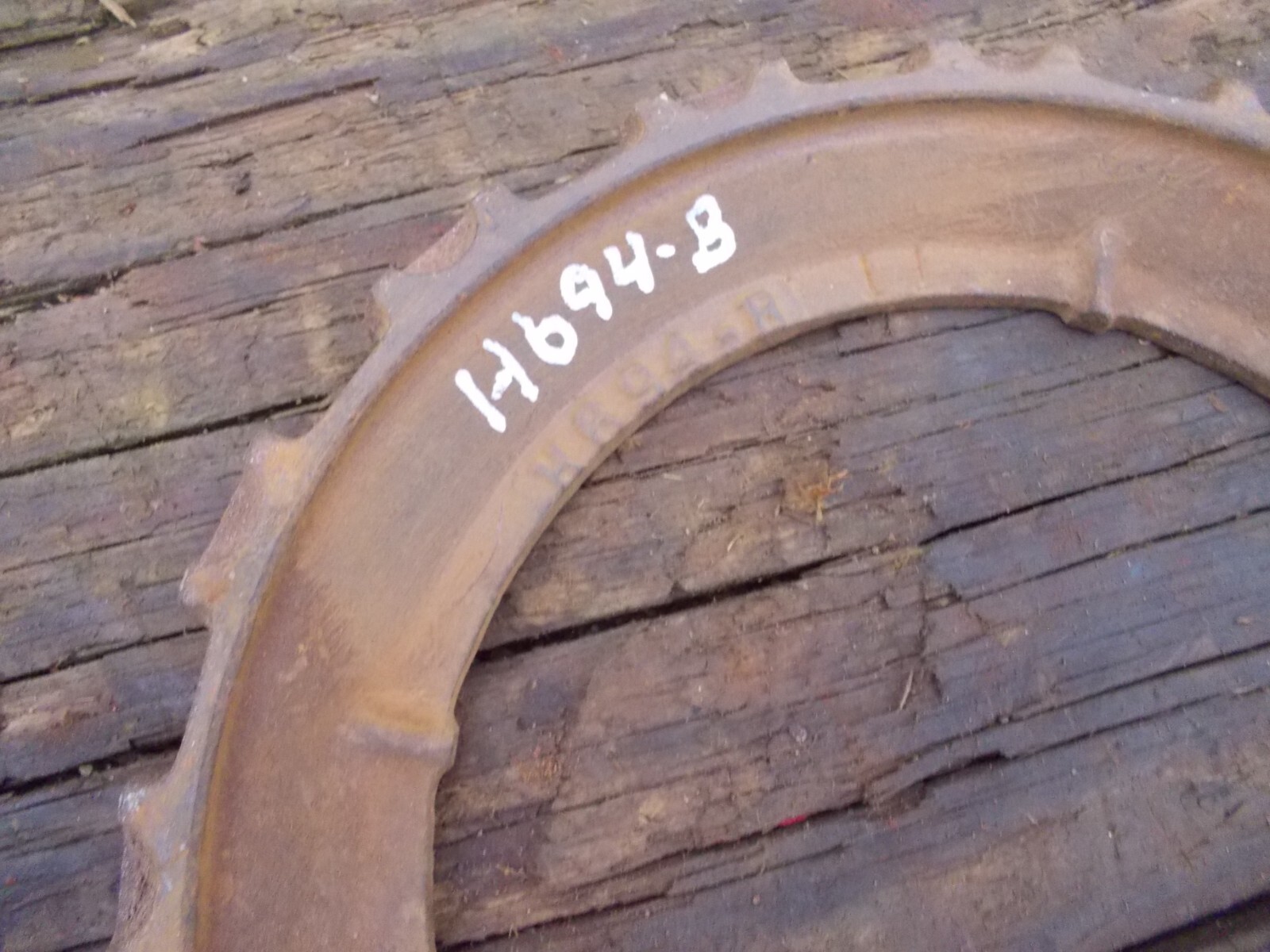 1 USED H694B STEEL / CAST IRON John Deere PLANTER Bean Seed PLATE H 694 B