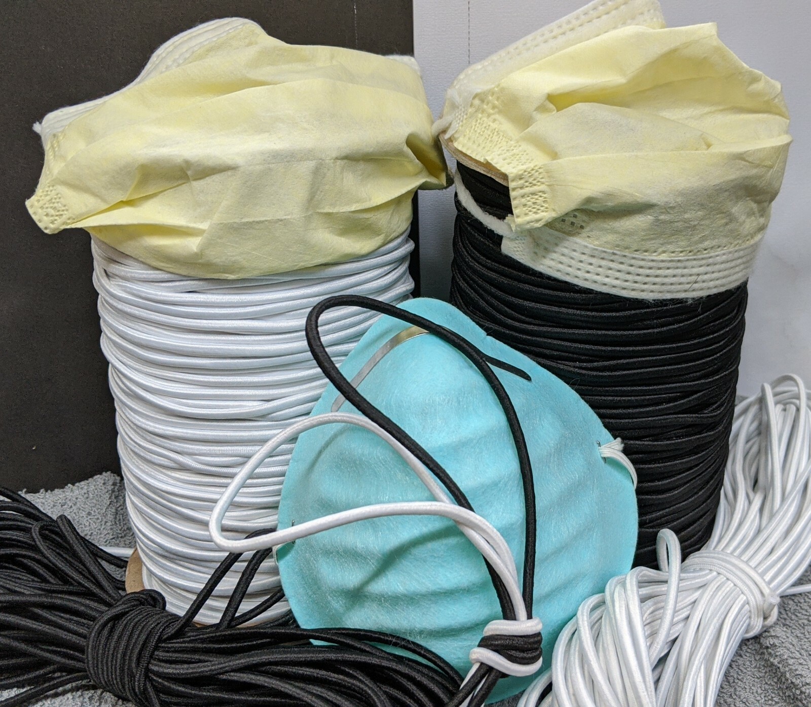 1/8″ Elastic Bungee Cord / Shock Cord WHITE or BLACK *Soft*