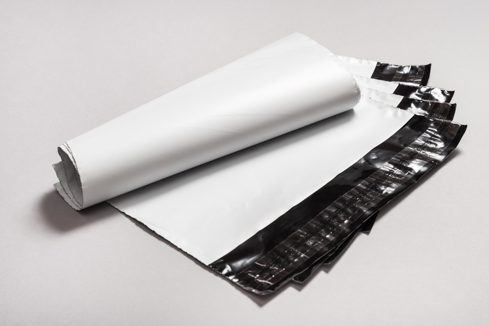 Poly Mailer Envelope Self-Seal Shipping Bag Tear-Resistant Multiple Sizes
