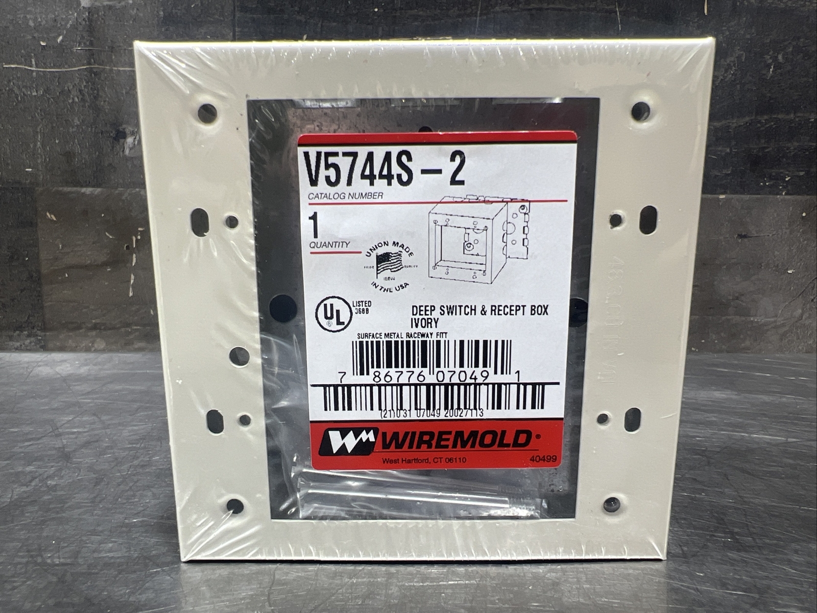 NOS SURPLUS Wiremold V5744S-2 Two Gang Deep Switch and Receptacle Box Ivory