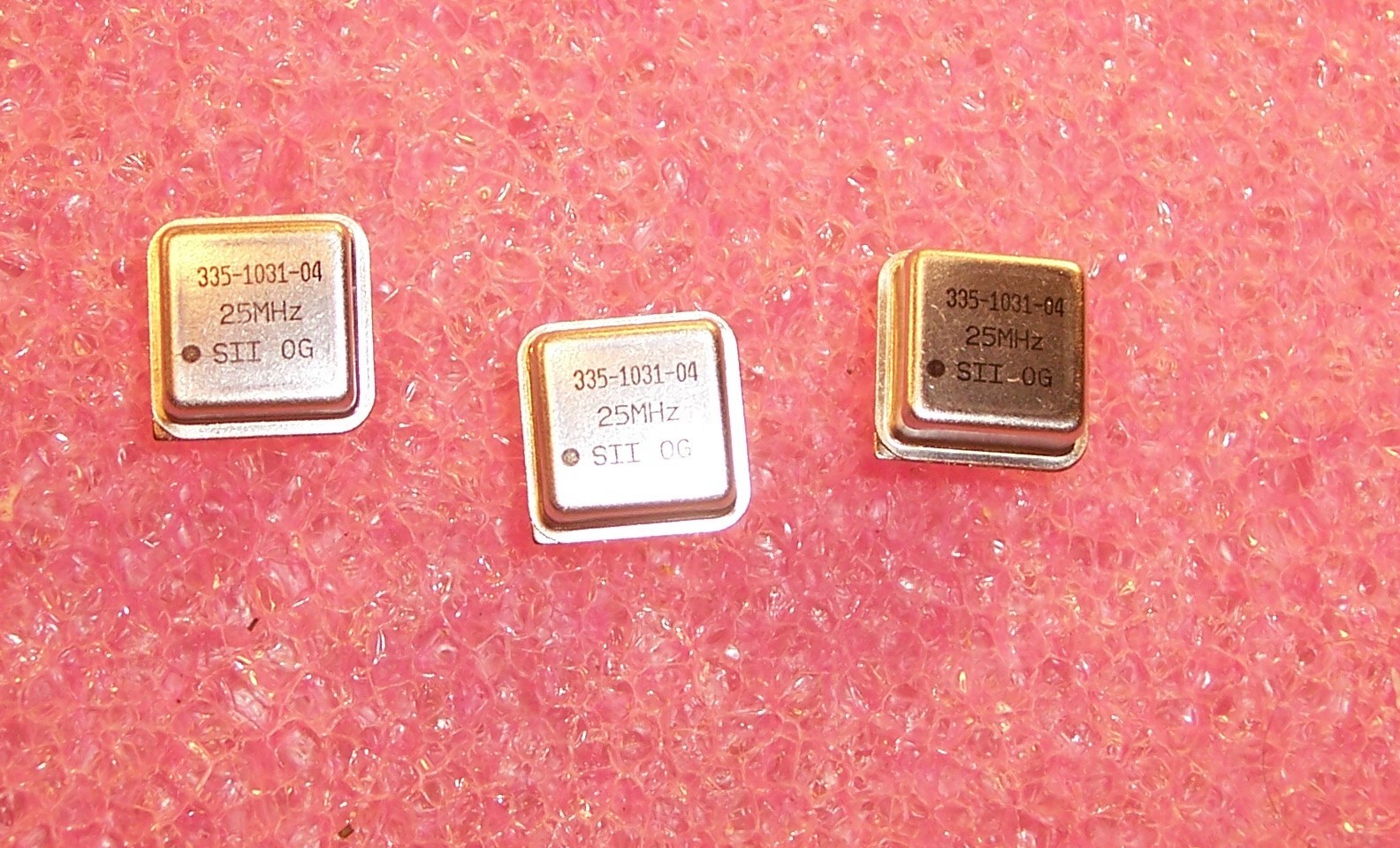 QTY (10) 25 MHz 1/2 SIZE 5V TTL OSCILLATORS SCO-1102-25.000MHz SIWARD