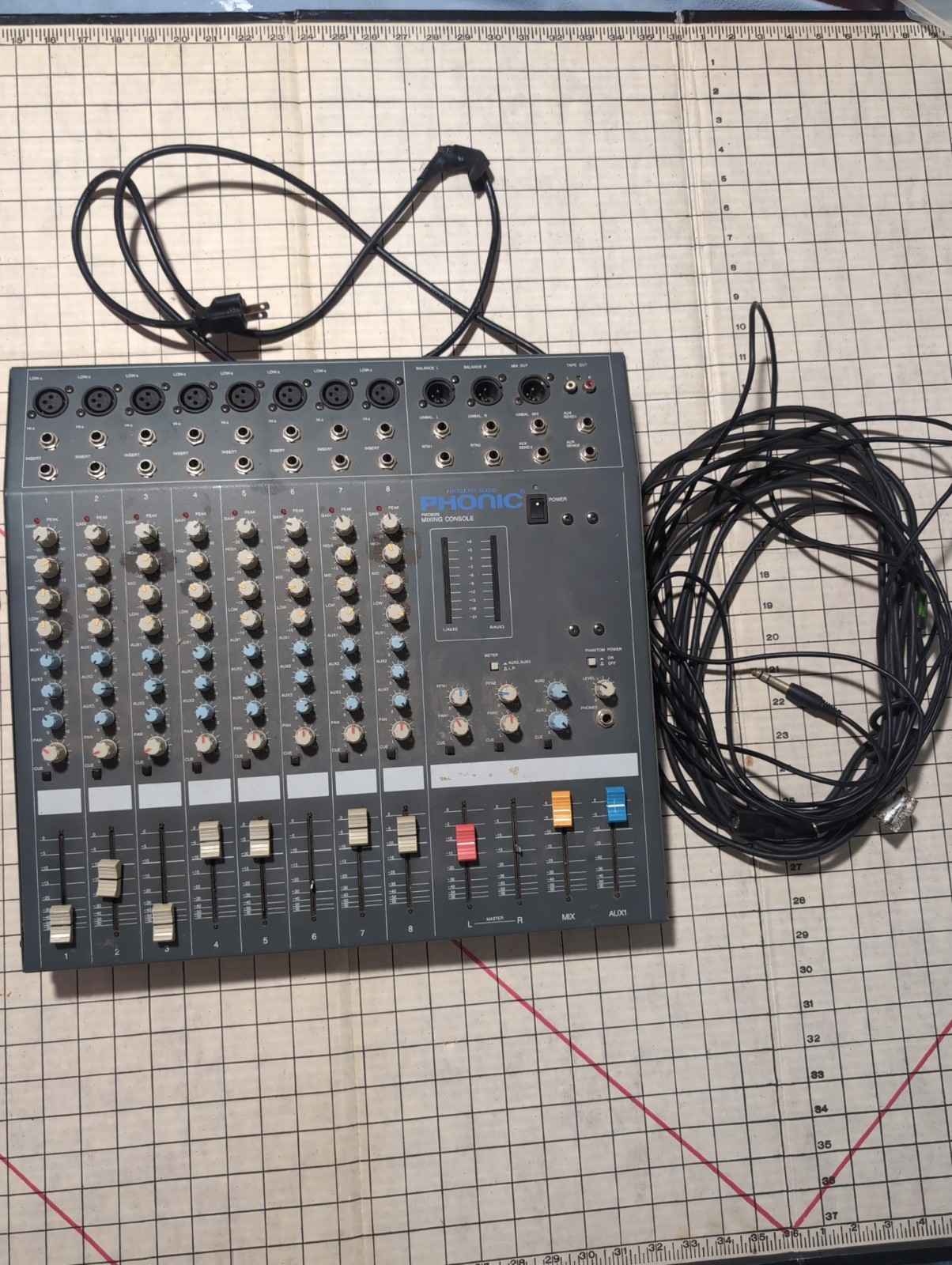 PHONIC PMC-802B 8 CHANNEL AUDIO MIXING MIXER CONSOLE Not Working AS-IS -For Part