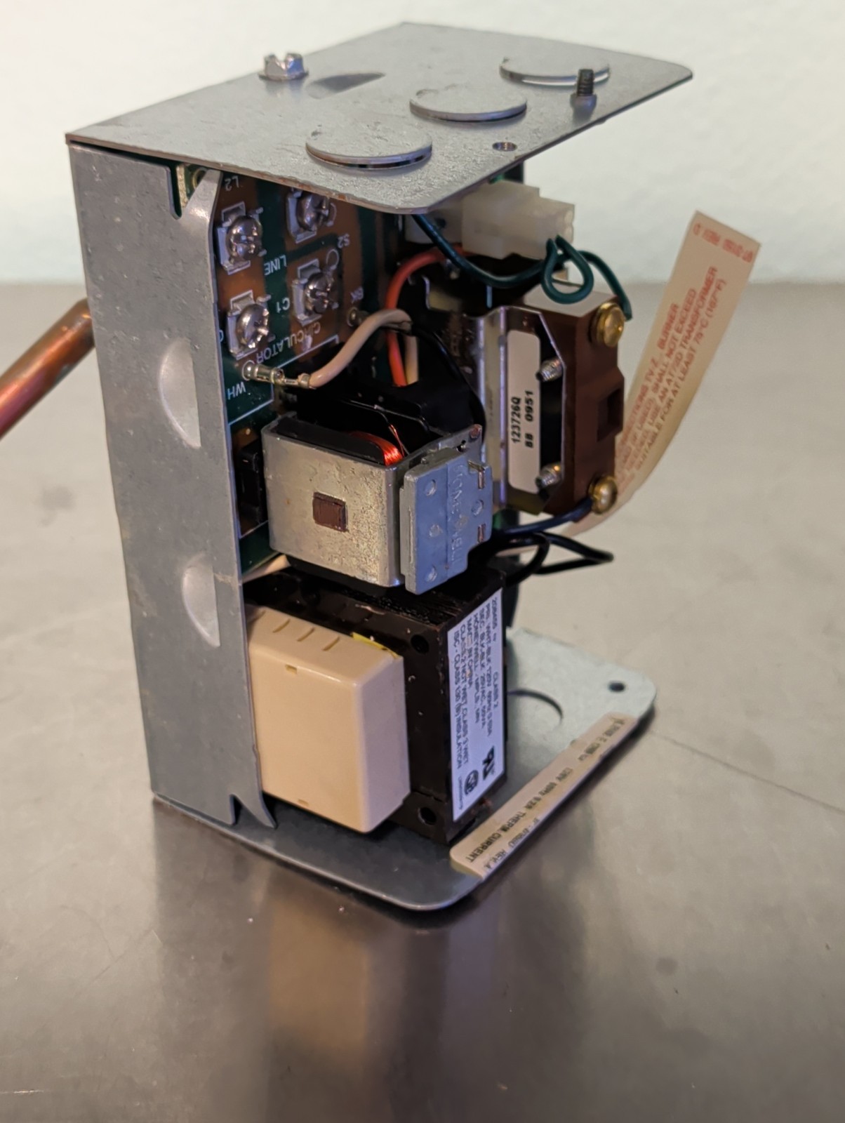 Resideo High Limit Vert Mount Aquastat Relay w/ 50VA Transformer L8148E1299 3