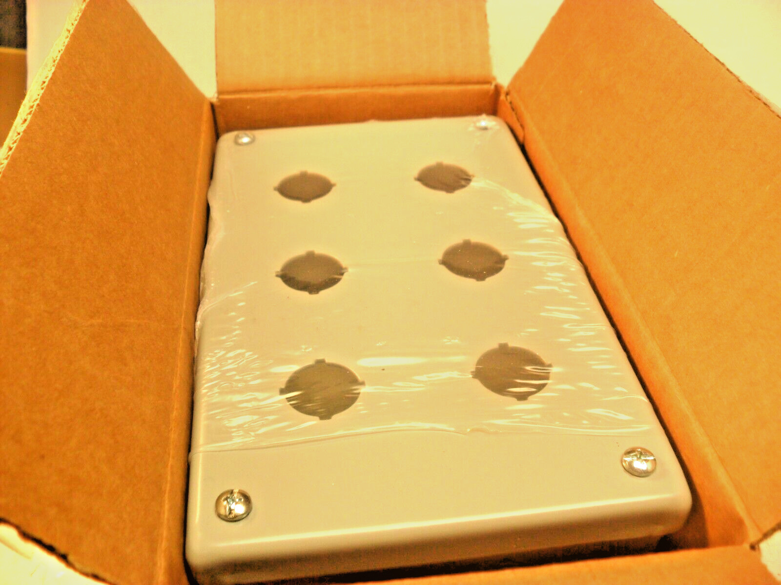 E6PBGXM Hoffman Control Panel Enclosure, 8.5″ L. x 5″ W x 4.5″ D – Deep – NIB